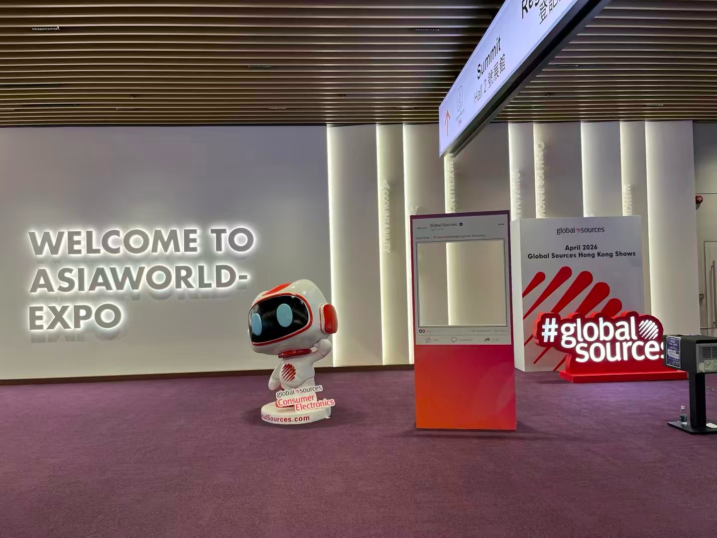 Glänzen Sie auf der Global Sources Hong Kong Fair! Unser werkzeugloses Netzwerkzubehör löst einen globalen Beschaffungsboom aus
